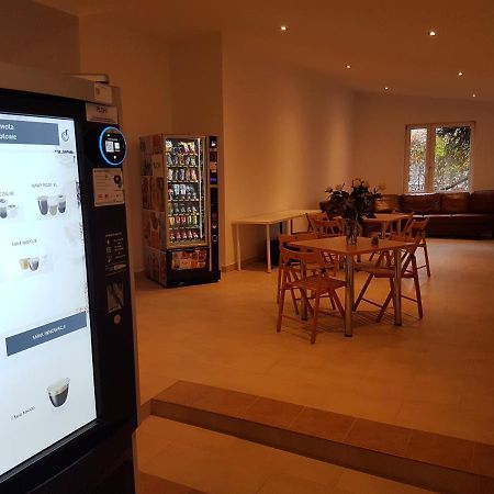 Hotelik Okecie 39 - Nocleg I Parking Blisko Lotnisko Okecie Warsawa Bagian luar foto