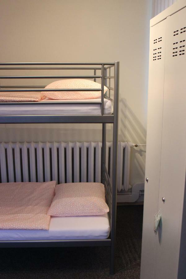 Hotelik Okecie 39 - Nocleg I Parking Blisko Lotnisko Okecie Warsawa Bagian luar foto